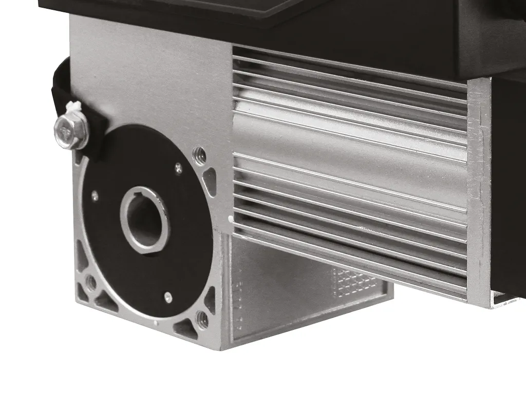 Steel fins on the reducer’s block