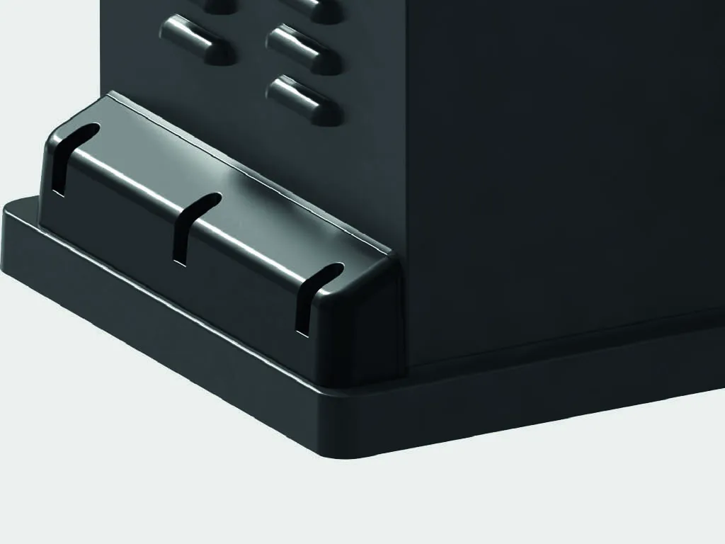 Reliable fastening to the mounting base