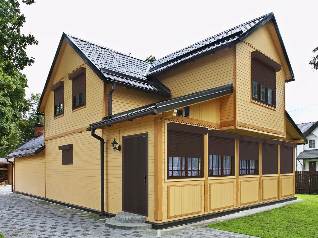 Roller shutters made of perforated profile (partial light transmission) RH45PN